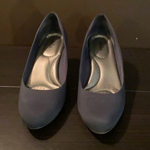 Abella dark navy blue matte but satiny pumps 047
